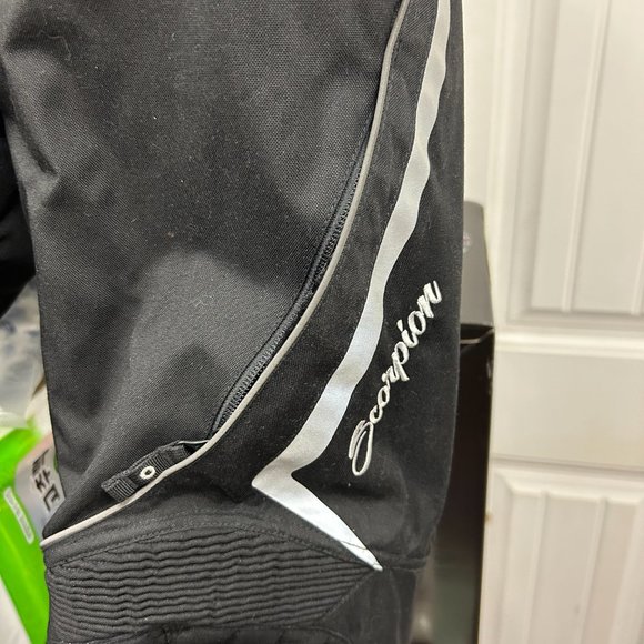 Motorcycle Jacket & Pants - Picture 8 of 9